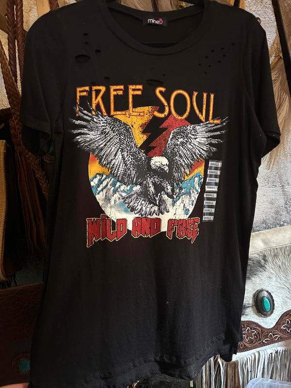 FREE SOUL DISTRESSED TEE SIZE SMALL