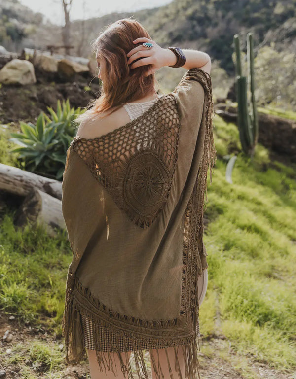 HIPPIE FRINGE KIMONO *OS*