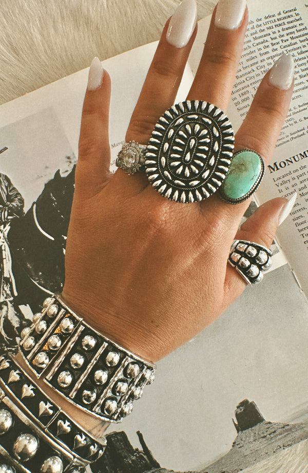 DETAILED CONCHO RING