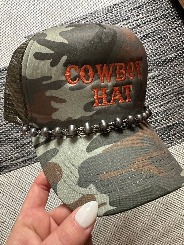 Trucker hat & chain