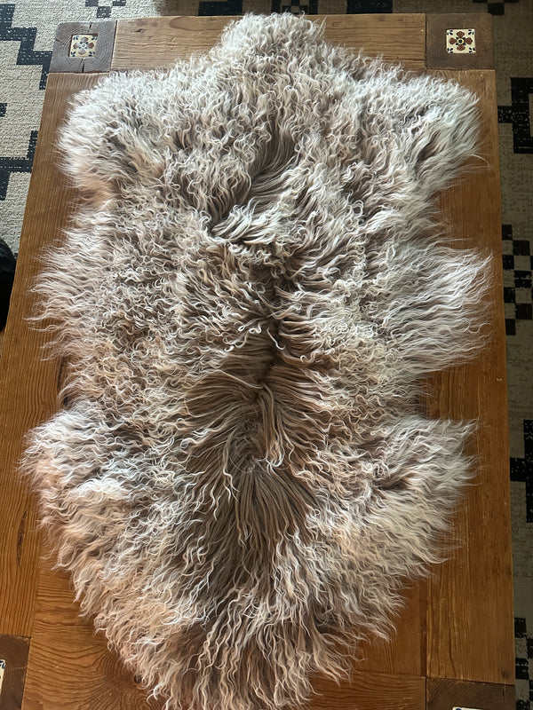COFFEE&WHITE REAL ANGORA HIDE 2’x3’