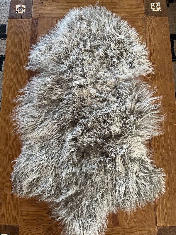 WHITE&GRAY REAL ANGORA HIDE 2’x3’