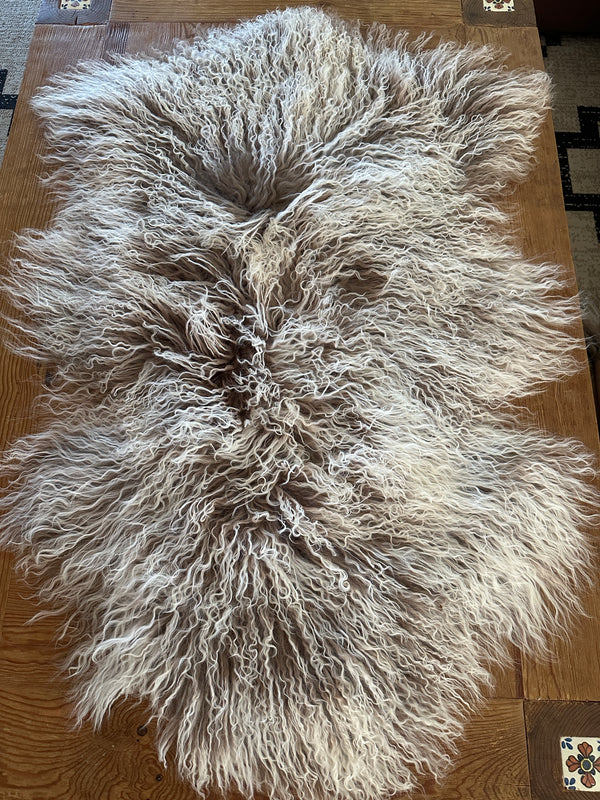 COFFEE&WHITE REAL ANGORA HIDE 2’x3’