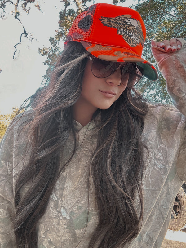 ORANGE CAMO HARLEY TRUCKER HAT