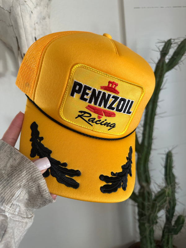 RACING CAPTAIN TRUCKER HAT